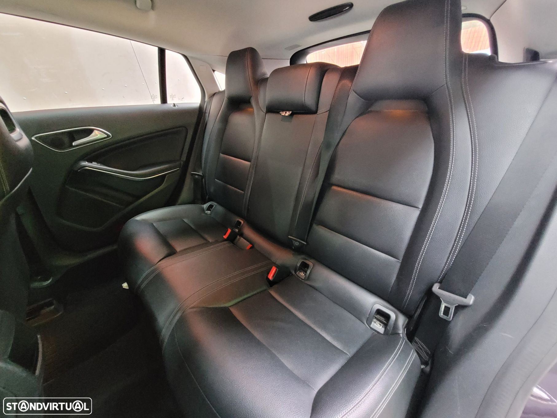 Mercedes-Benz CLA 200 d Shooting Brake Urban Aut. - 12