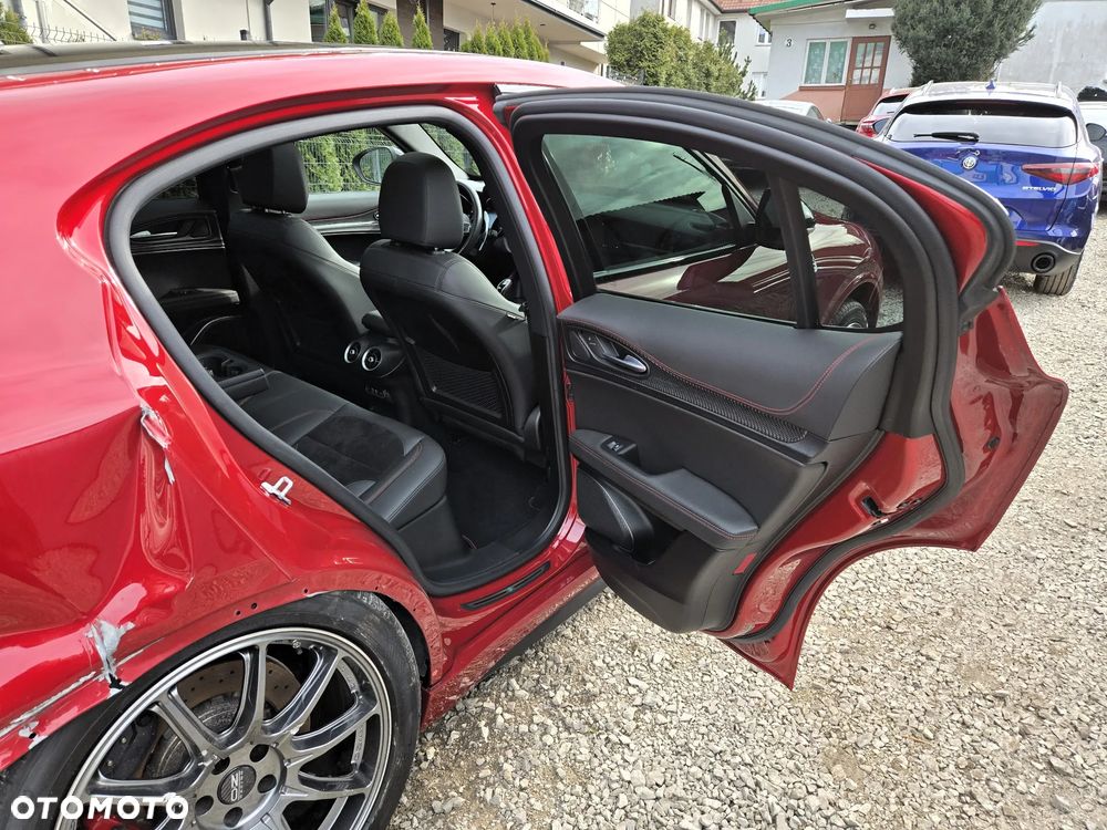 Alfa Romeo Stelvio 2.9 V6 Bi-Turbo Quadrifoglio Q4 - 26