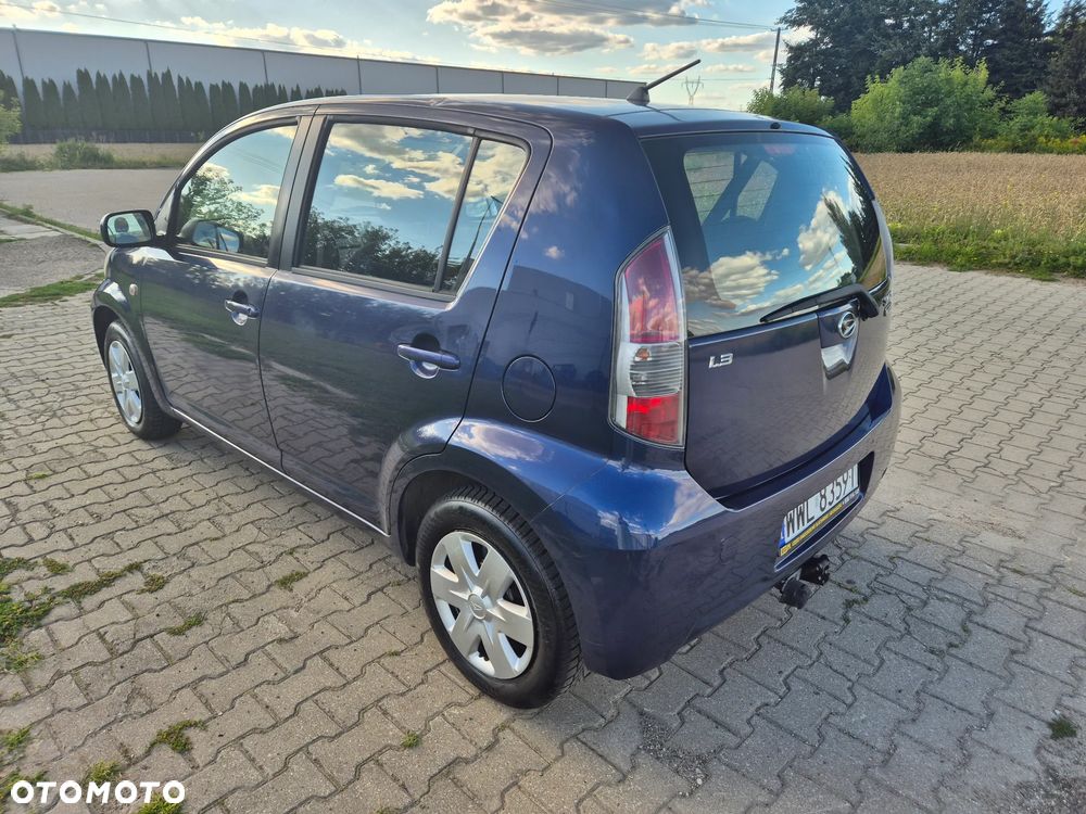 Daihatsu Sirion - 5