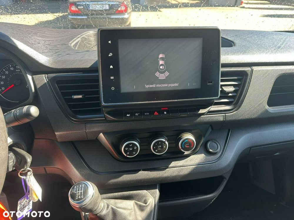 Renault Trafic - 22