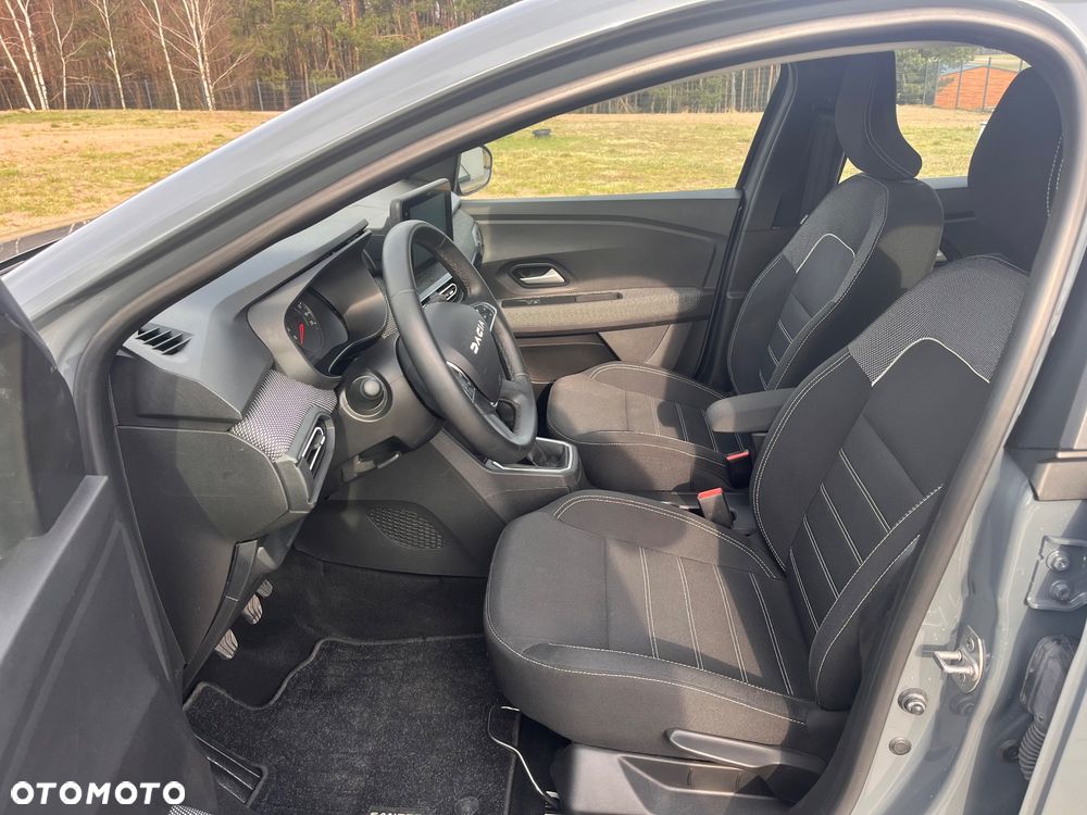 Dacia Sandero TCe 90 Essential - 11