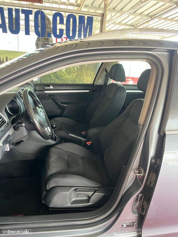 VW Golf Variant 1.6 TDi Confortline - 24