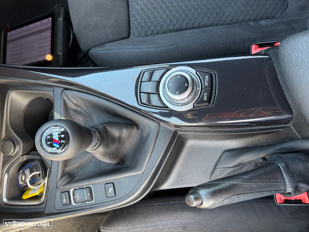 BMW 118 d Pack M - 31
