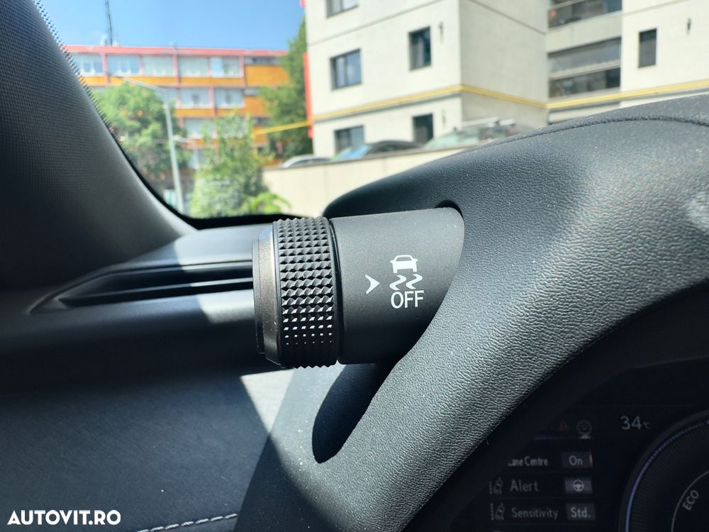 Lexus UX 250h Amazing Edition - 19