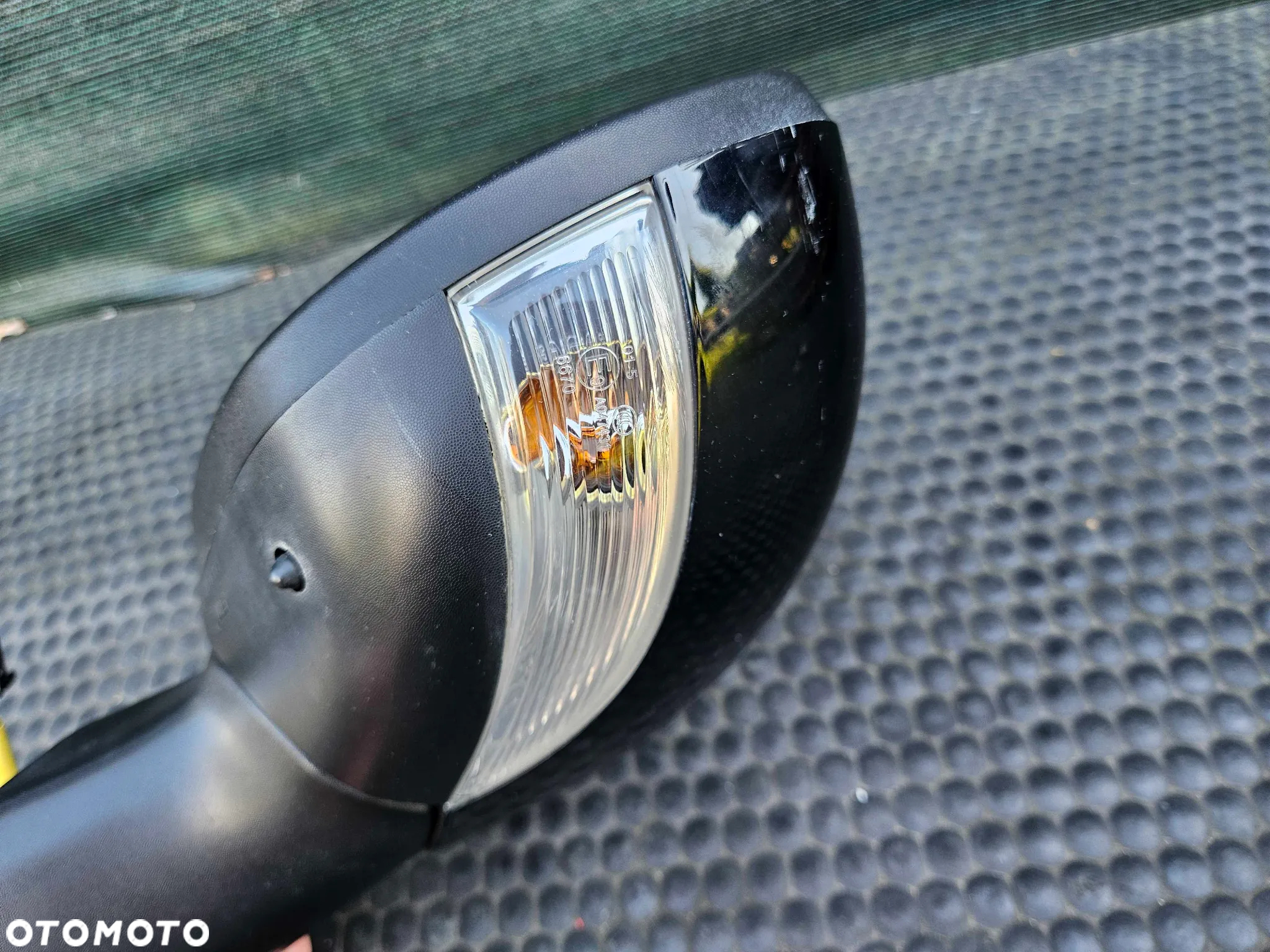 Lusterko Lusterka Zewnetrzne EUROPA Lewe 9pin Prawe 11pin Czarne Renault Captur I 1 - 40