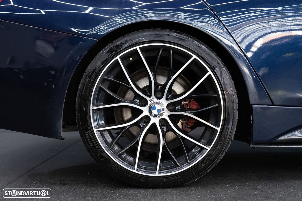 BMW 320 d Auto Pack M - 14
