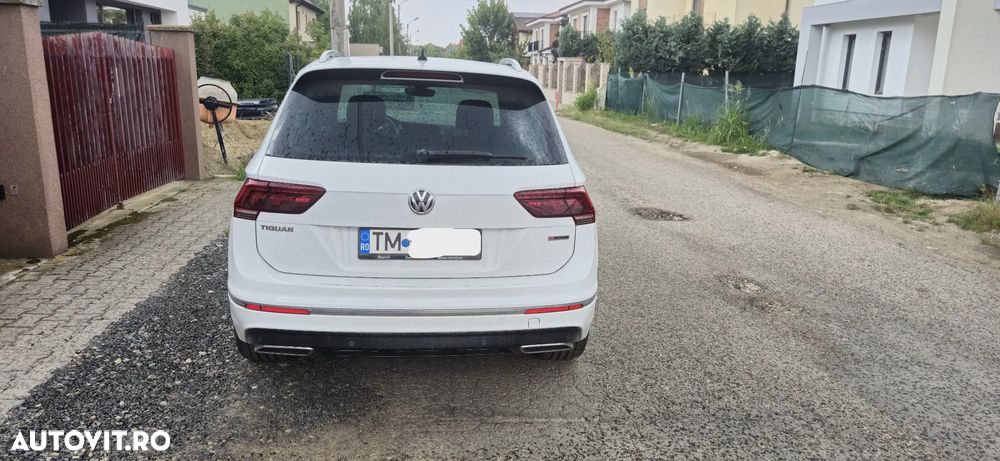 Volkswagen Tiguan - 2