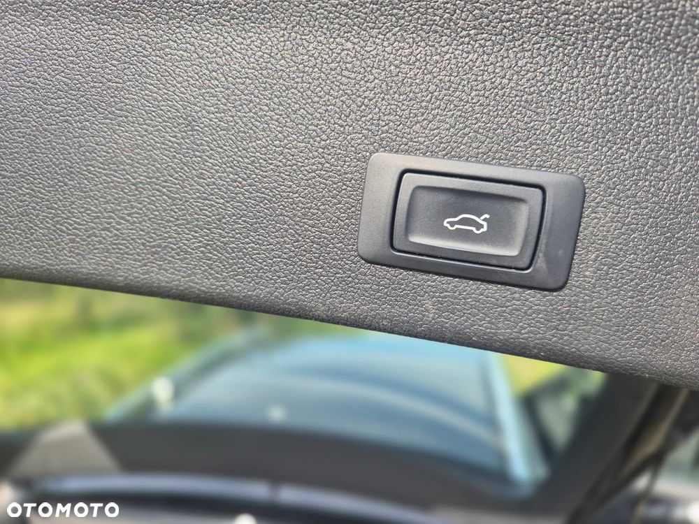 Audi A4 Allroad - 32