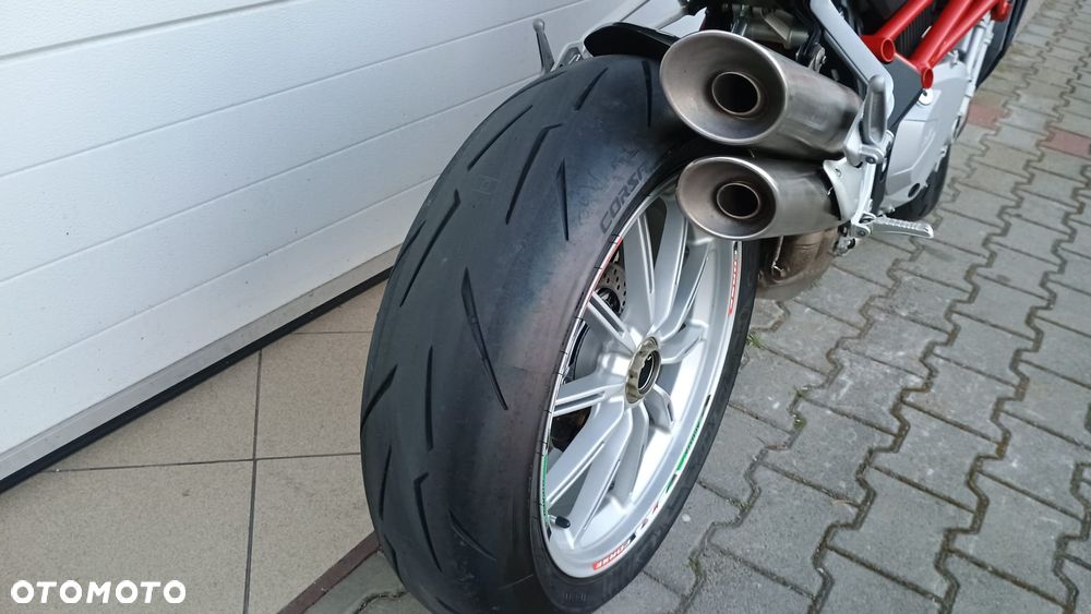 MV AGUSTA Brutale - 8