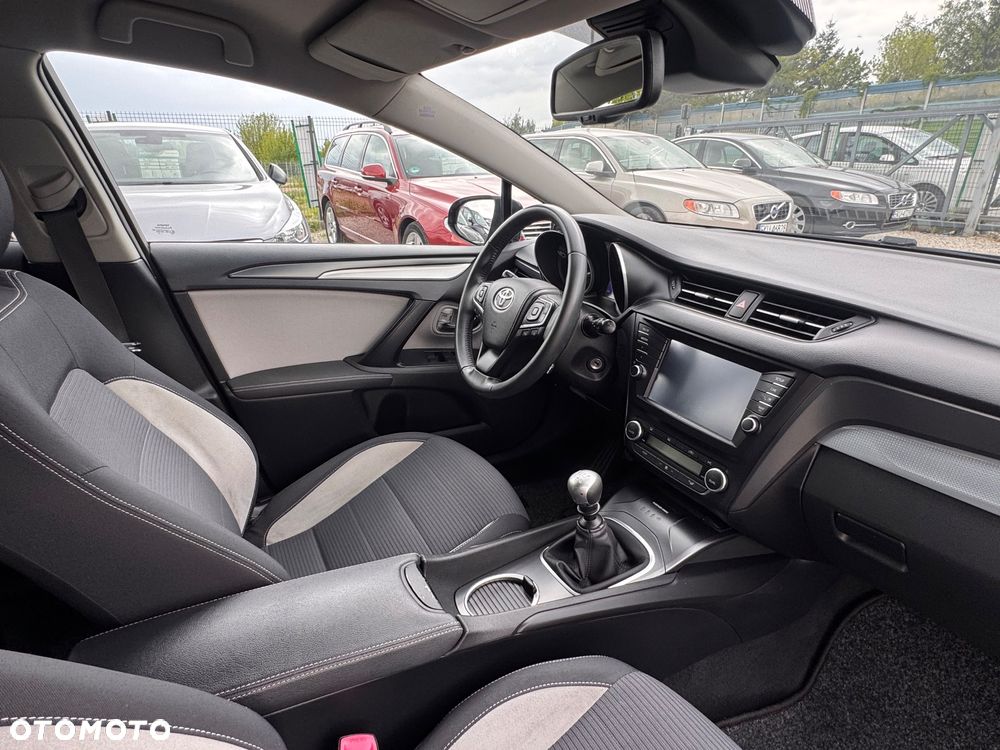Toyota Avensis Touring Sports 1.6 D-4D Comfort - 36