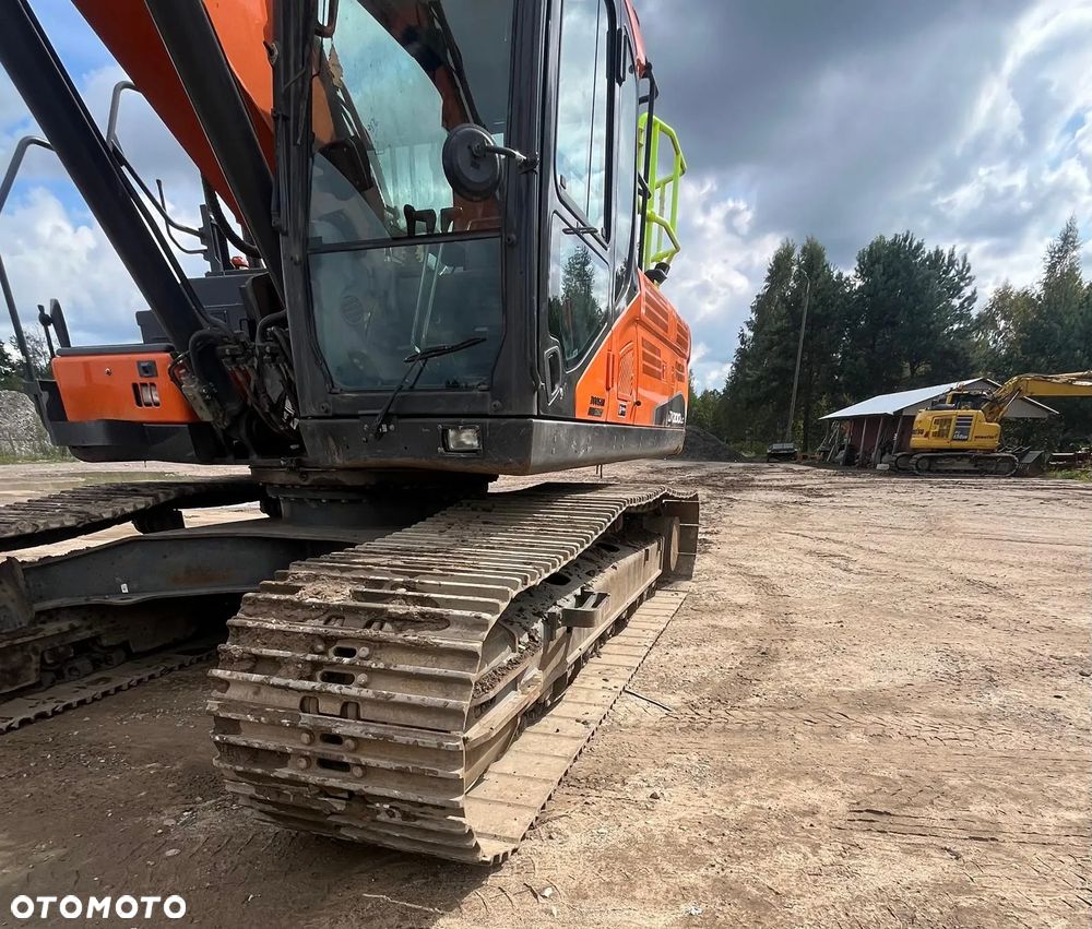 Doosan DX 300  LC - 7 KOPARKA GĄSIENICOWA - 21