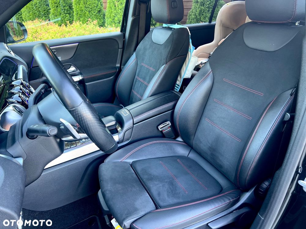 Mercedes-Benz GLB 200 d 4-Matic AMG Line 8G-DCT - 32