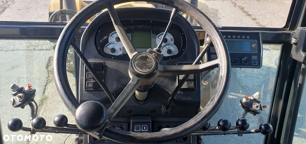 New Holland F106.7A - 7