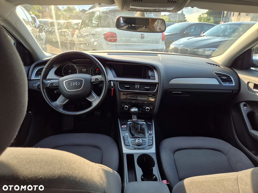 Audi A4 Limousine 2.0 TDI Limited Edition - 15