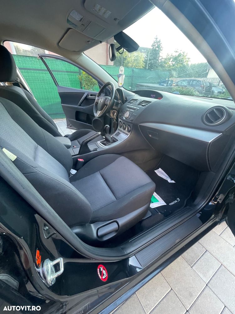 Mazda 3 - 8