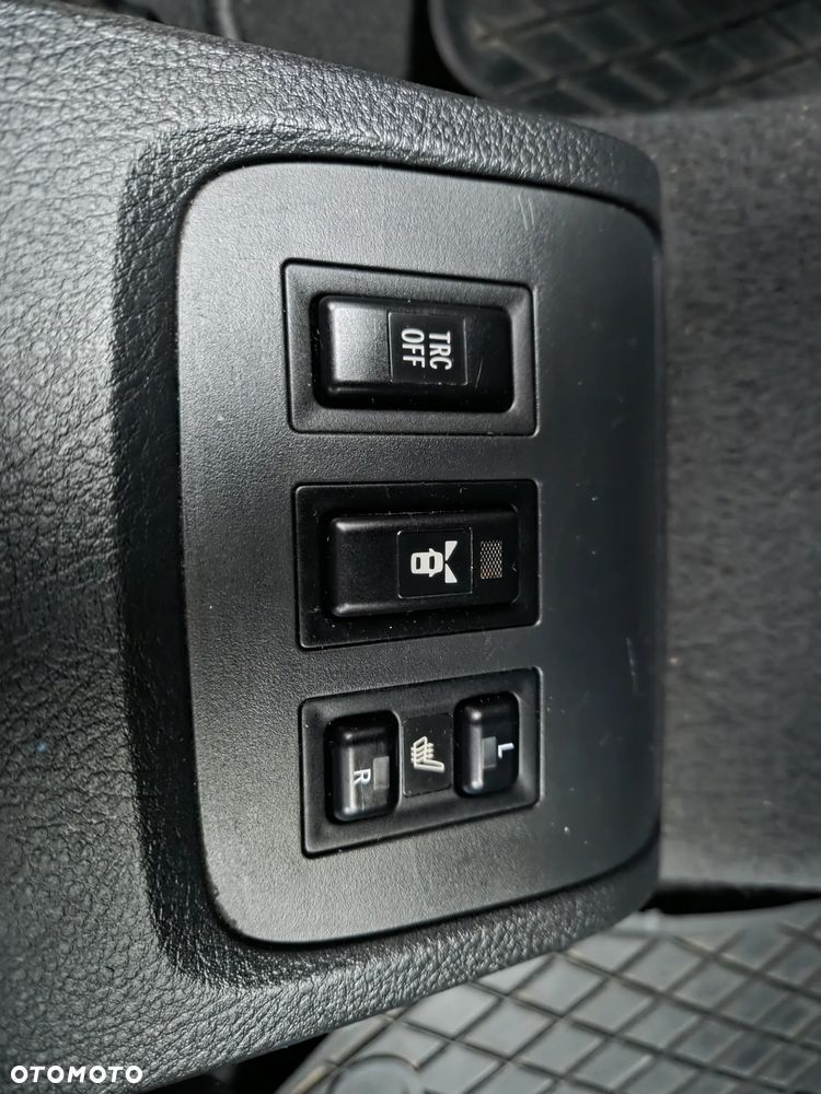 Toyota Corolla Verso 2.2 D-4D X 7os - 7