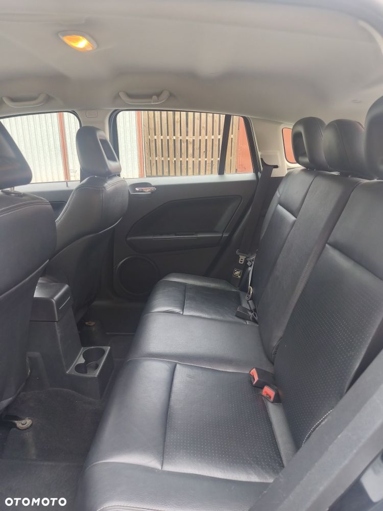 Dodge Caliber - 8