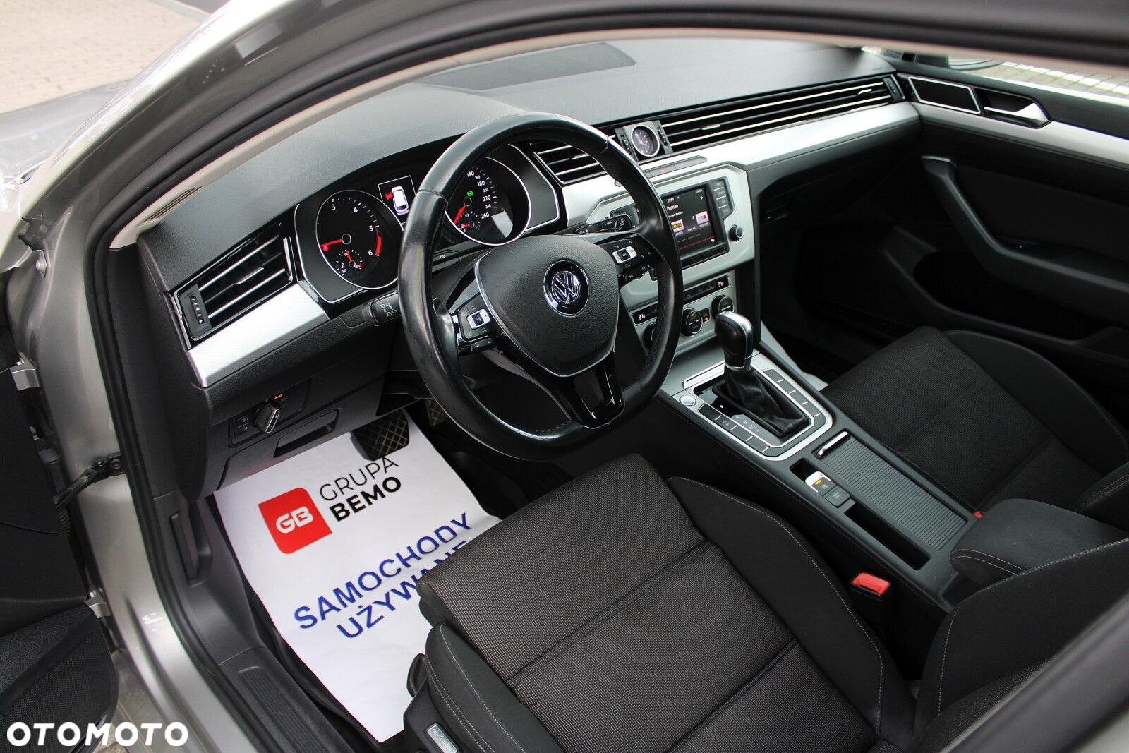 Volkswagen Passat 2.0 TDI BMT Comfortline DSG - 11