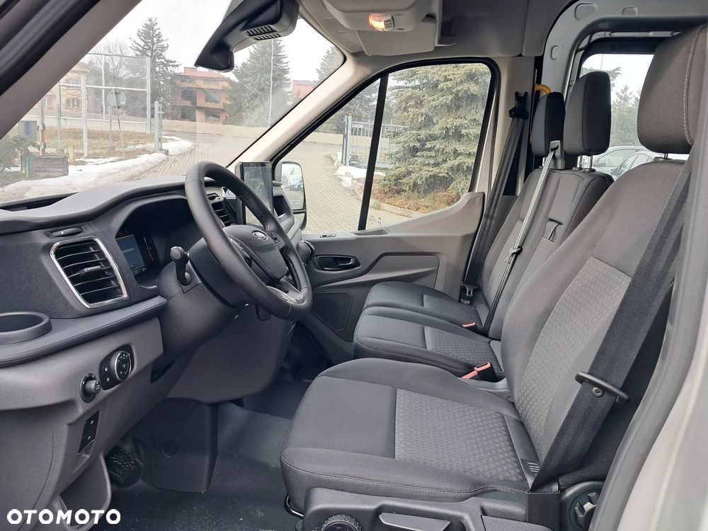 Ford Transit - 12
