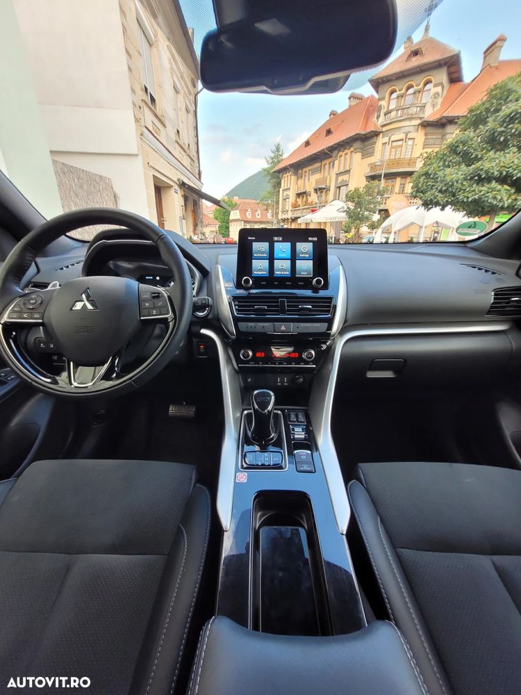Mitsubishi Eclipse-Cross - 8