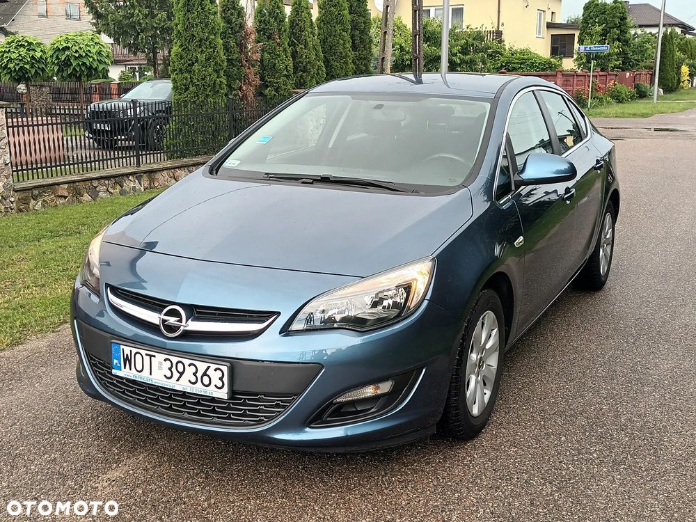 Opel Astra 1.4 T Executive S&S EU6 - 3