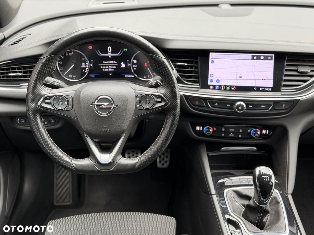 Opel Insignia - 18