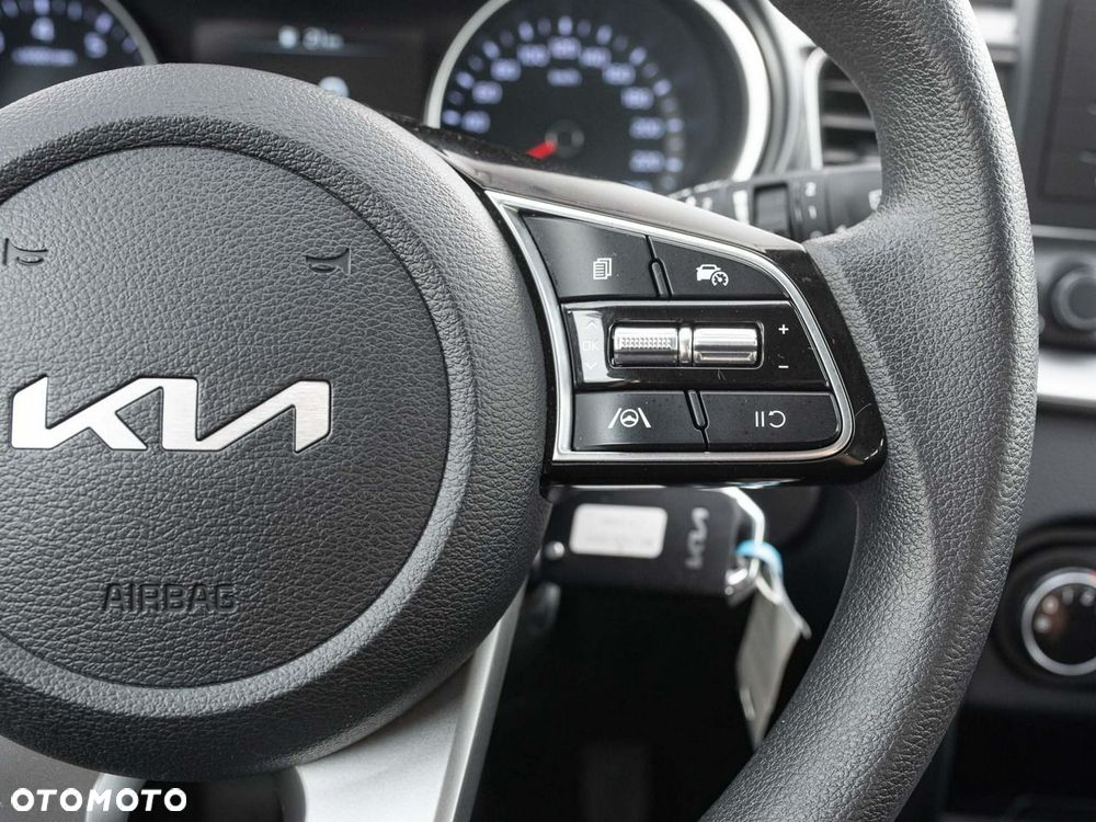 Kia Ceed - 16