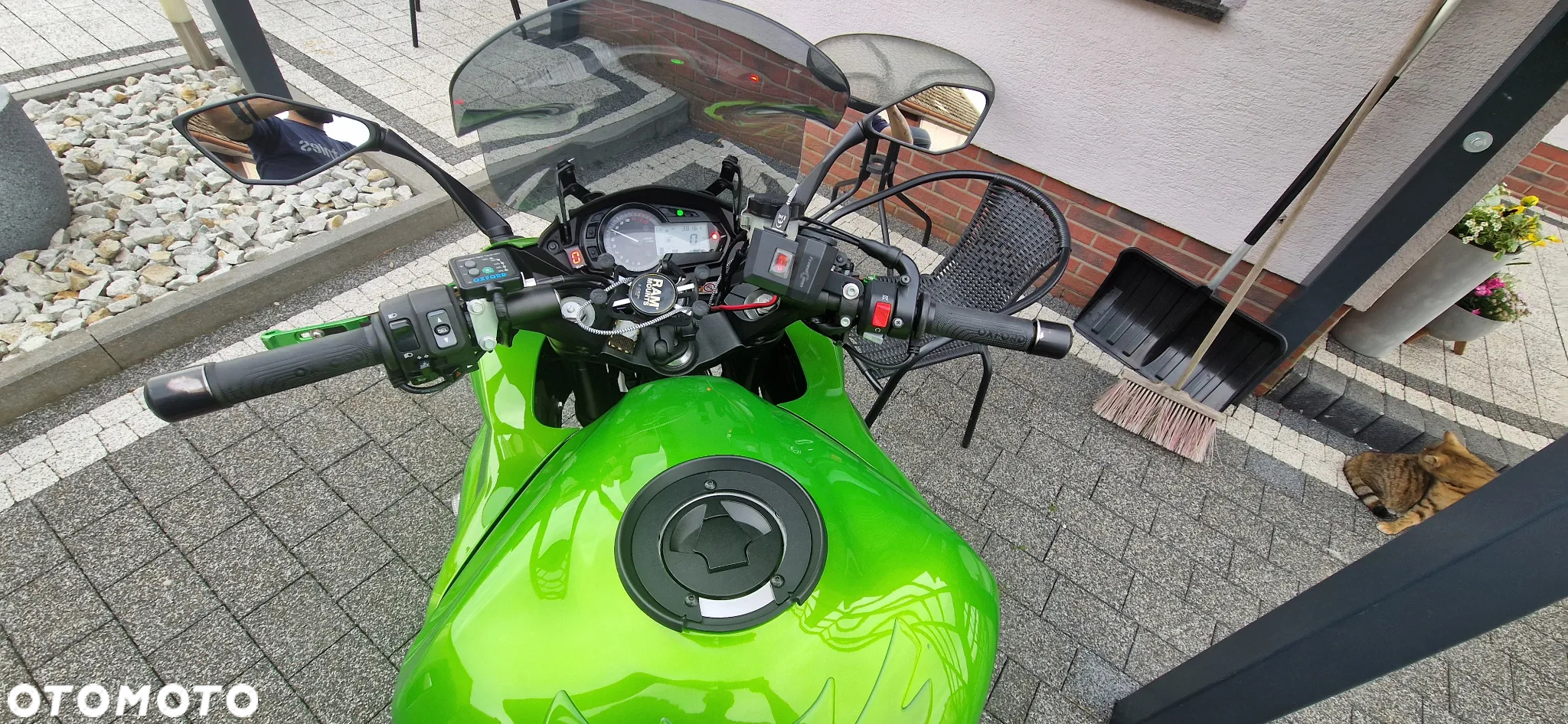 Kawasaki Ninja 1000 SX - 10