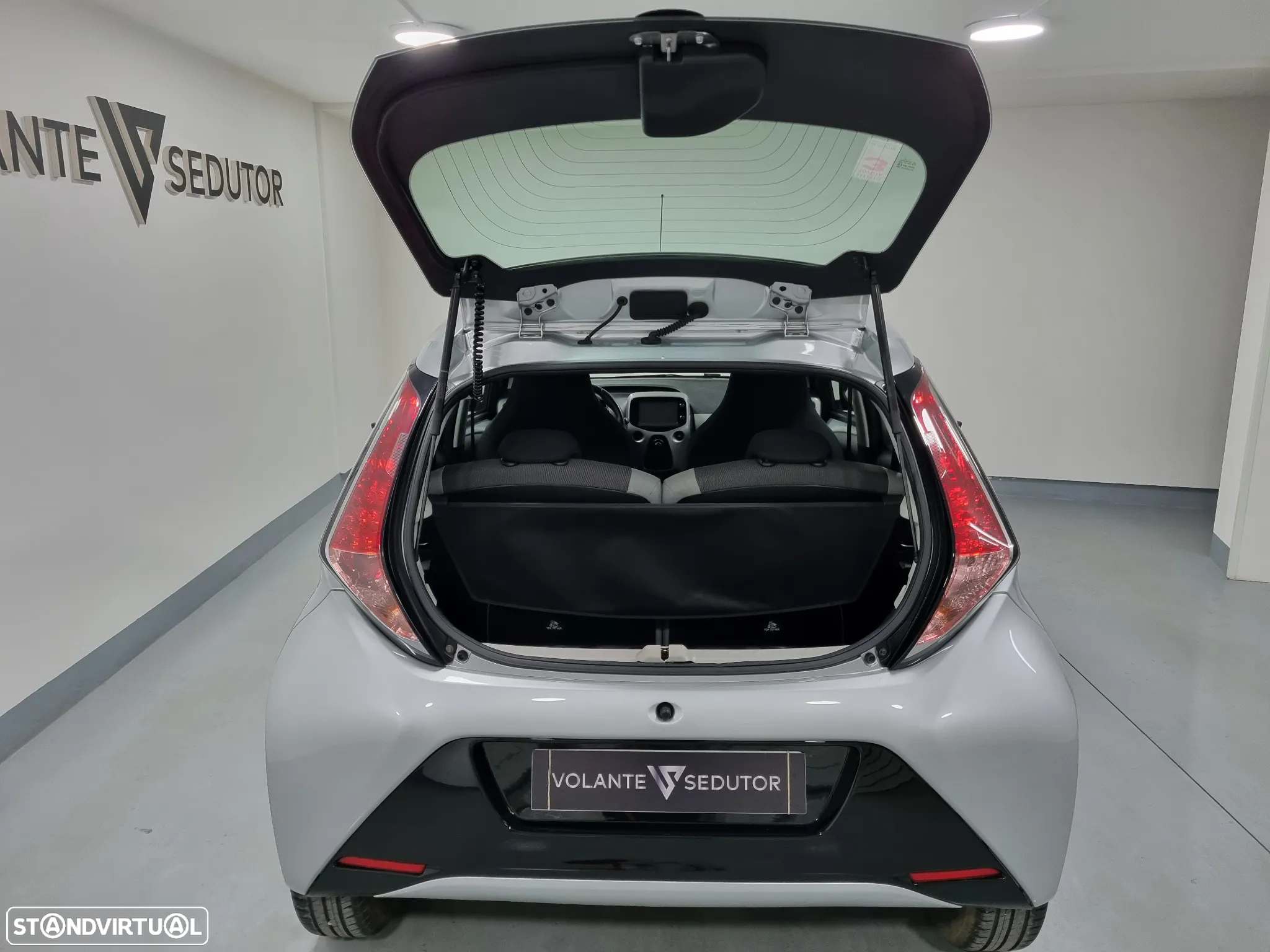 Toyota Aygo 1.0 X-Play - 7