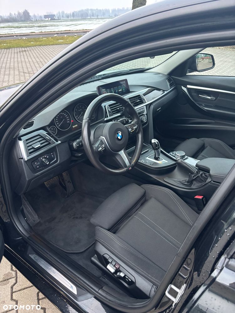 BMW Seria 3 330i Sport Line - 8