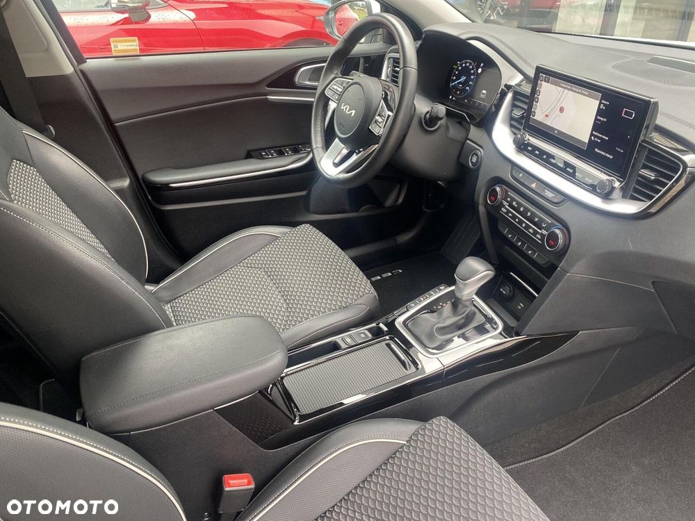 Kia Ceed - 27
