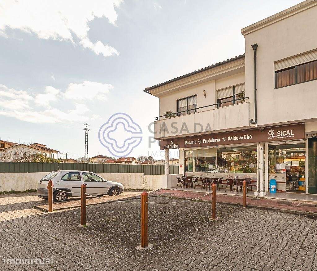 Venda de Imóvel com negócio padaria e Jogos Santa Casa - Grande imagem: 2/44