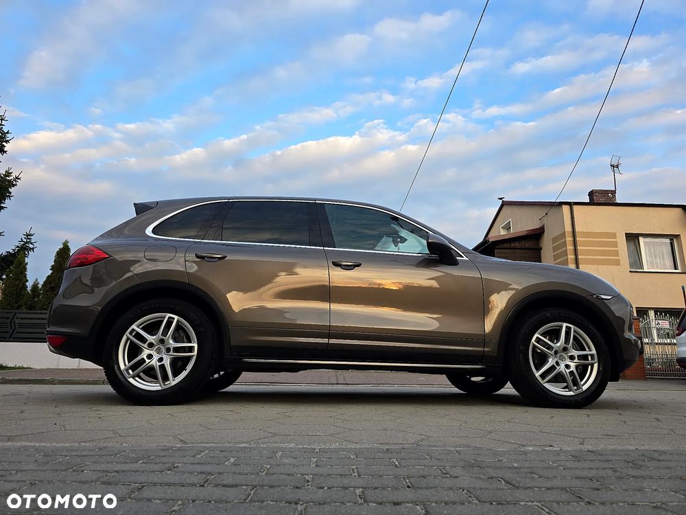 Porsche Cayenne - 32