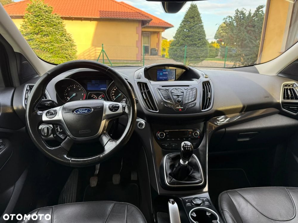 Ford Kuga 2.0 TDCi 2x4 Titanium - 15