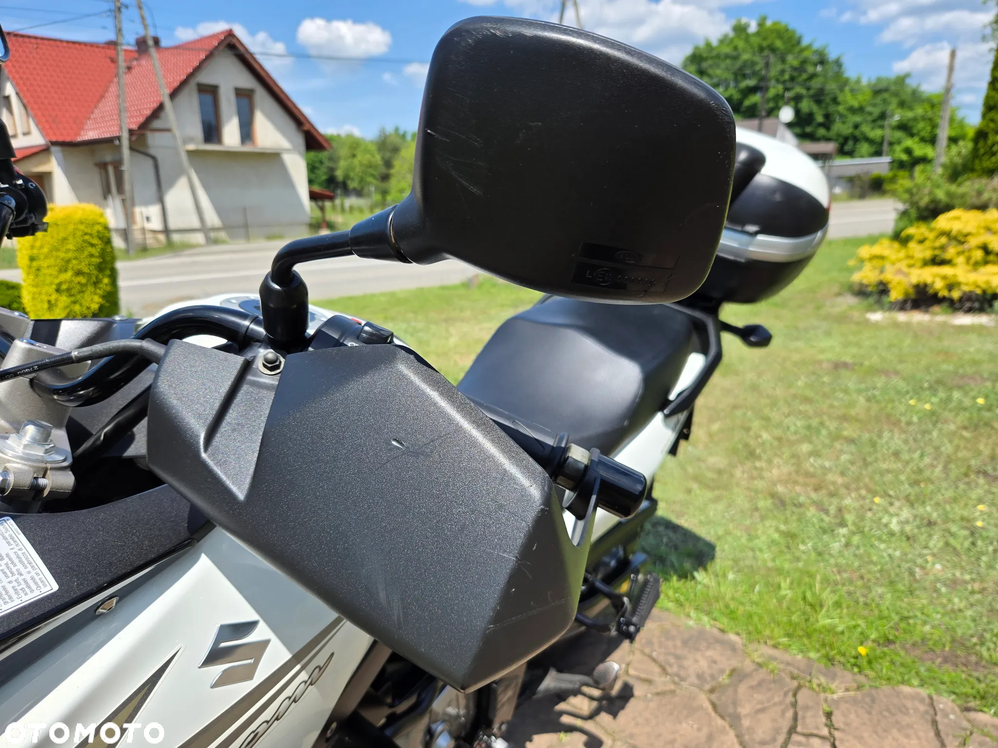 Suzuki V-STROM - 26