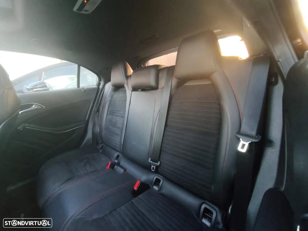 Mercedes-Benz A 220 d 7G-DCT AMG Line - 9