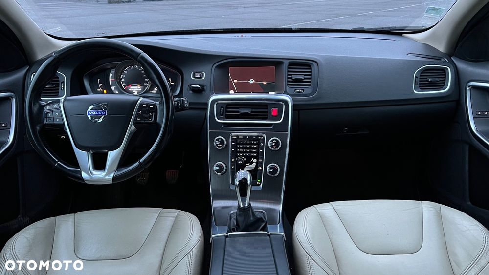 Volvo V60 D4 Drive-E Summum - 5