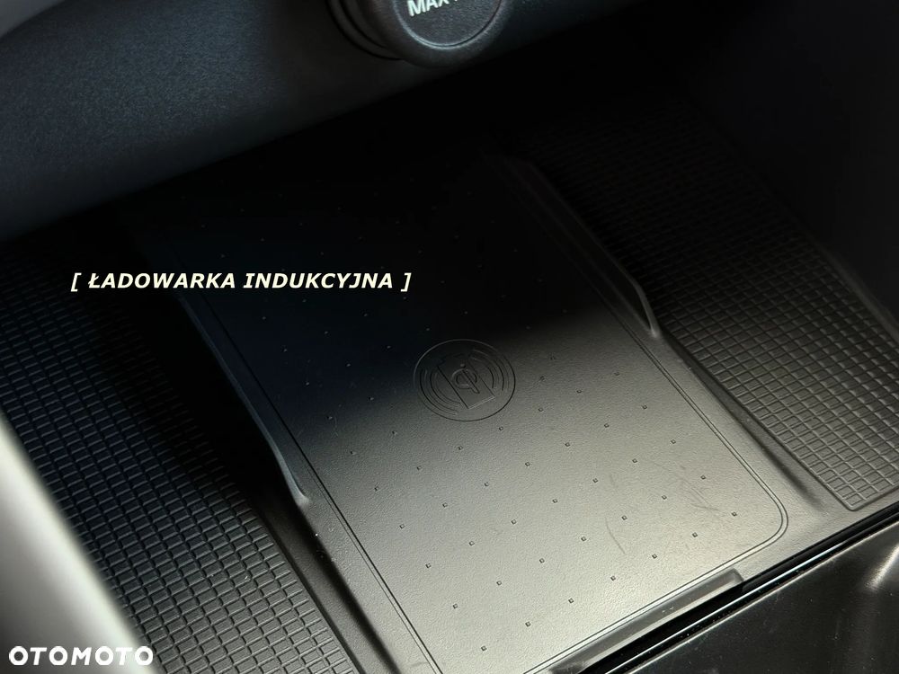 Volvo XC 40 B3 B DKG Ultra Black Edition - 39