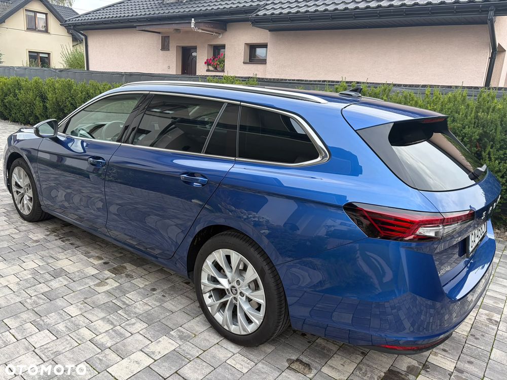 Skoda Superb 2.0 TDI SCR 4x4 Edition 130 DSG - 2