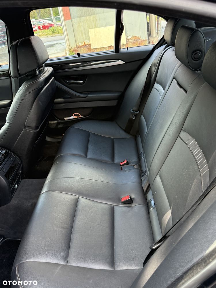BMW Seria 5 535i xDrive - 15