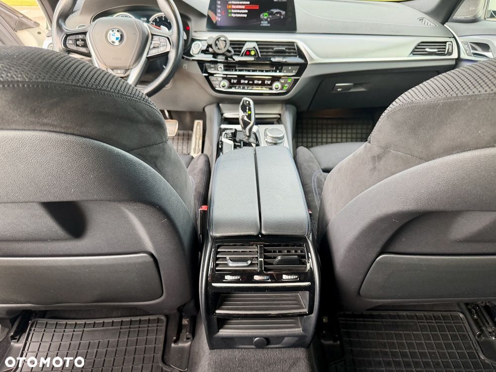 BMW Seria 5 540i xDrive M Sport sport - 34
