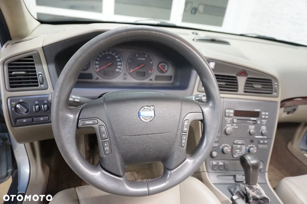 Volvo V70 D5 Comfort - 18