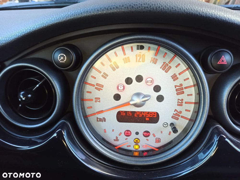 MINI Cooper Seven - 32