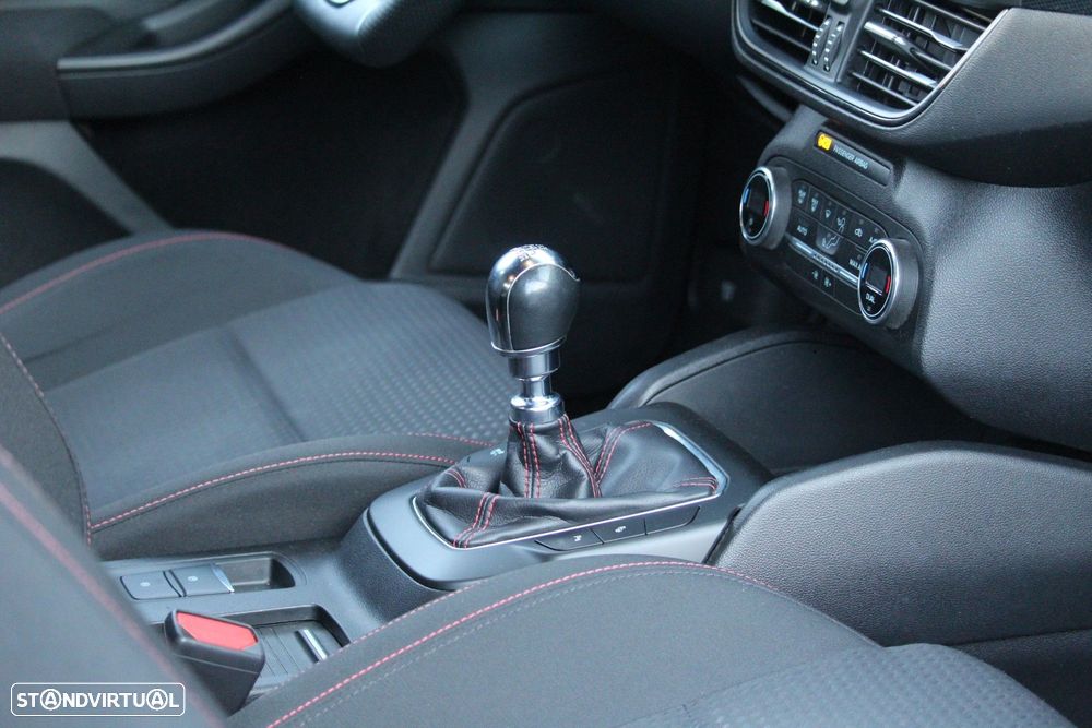 Ford Focus 1.0 EcoBoost ST-Line - 19