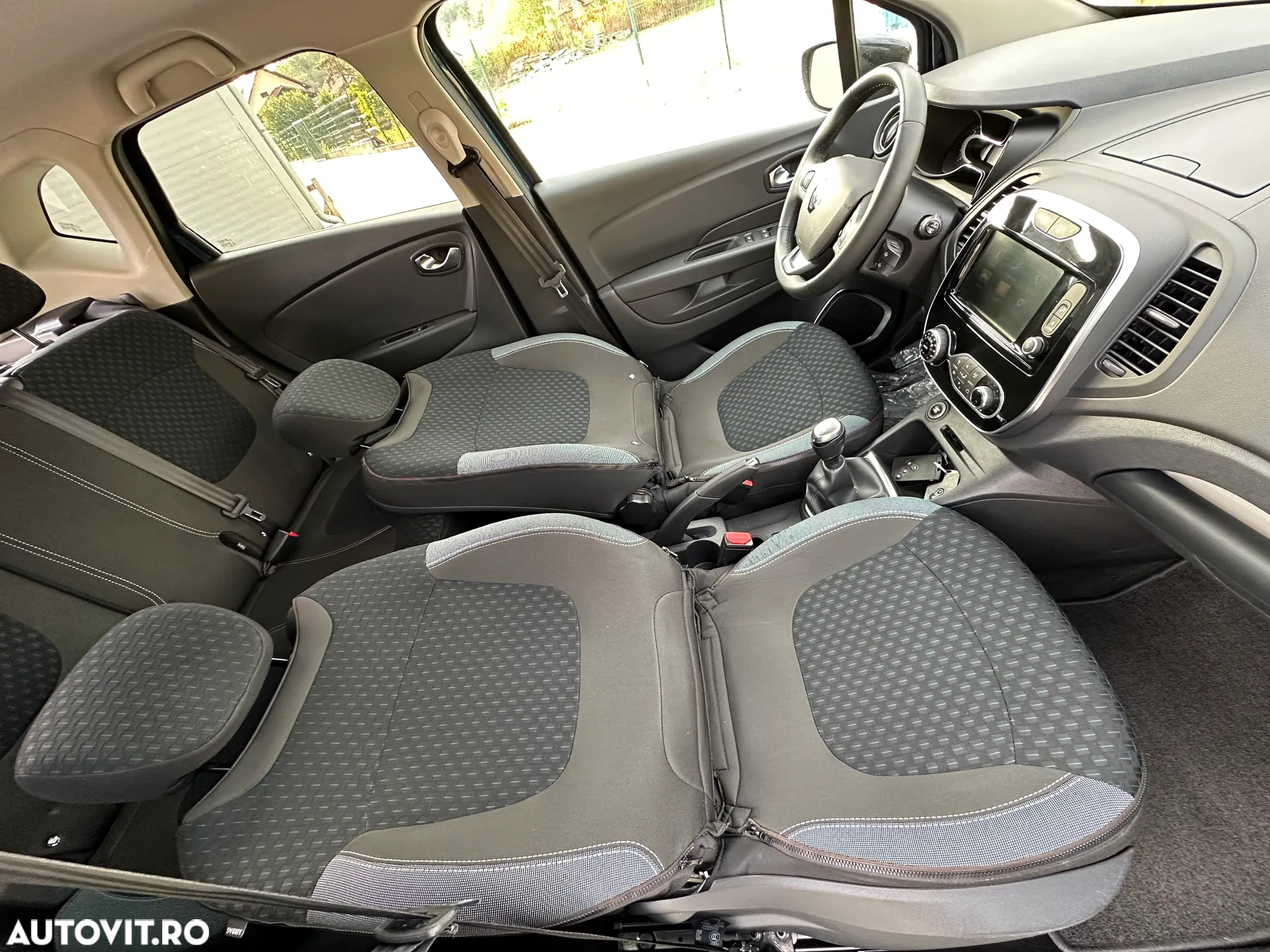 Renault Captur (ENERGY) TCe 90 INTENS - 10