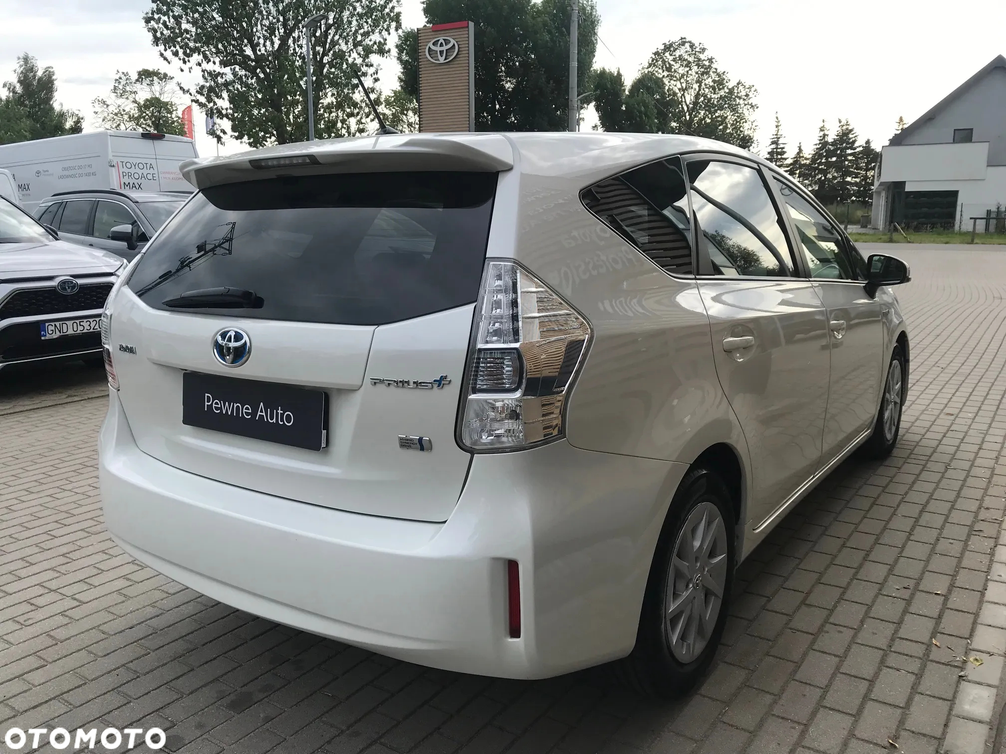 Toyota Prius+ 1.8 HSD Premium - 11