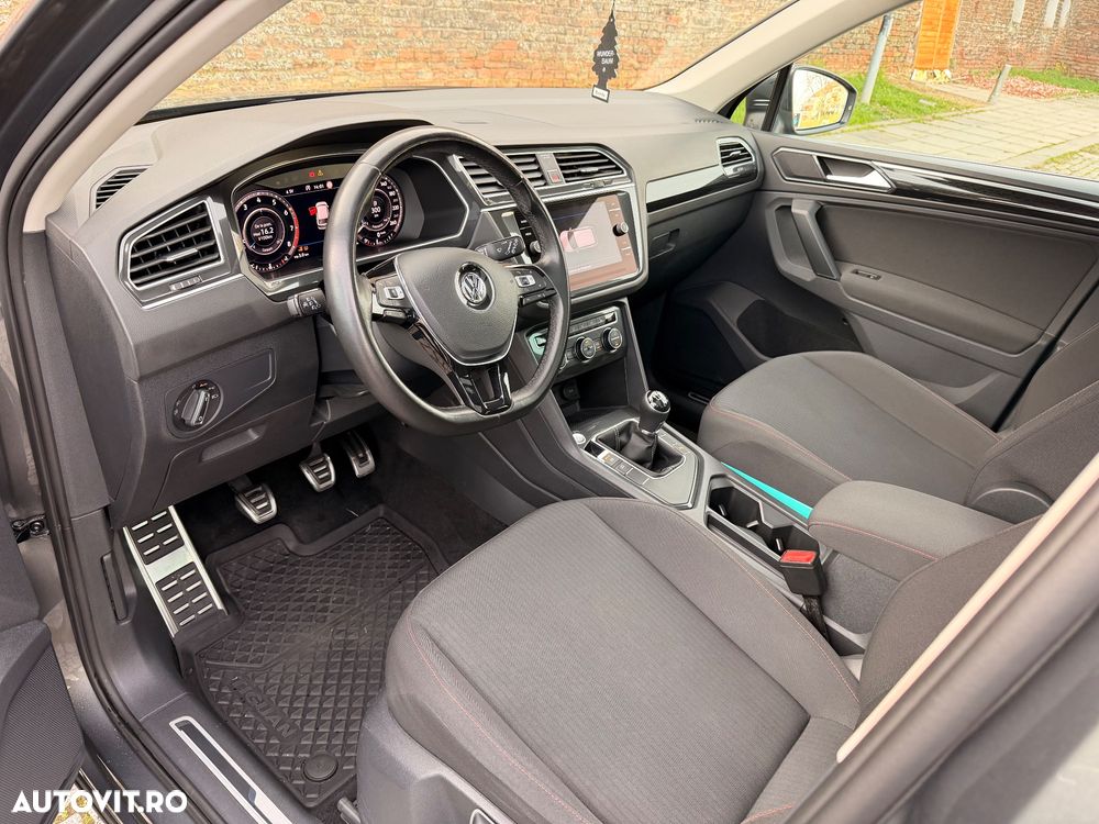 Volkswagen Tiguan - 24