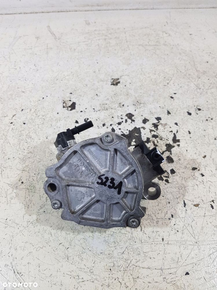 pompa vacum 9804021880 peugeot citroen 1.5hdi - 14