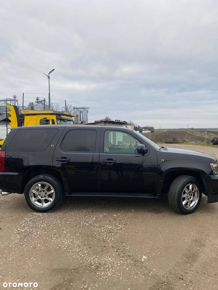 Chevrolet Tahoe - 9