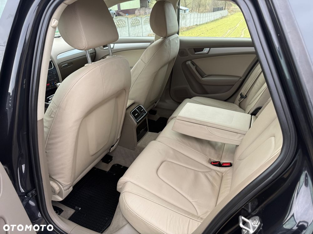 Audi A4 Avant 2.0 TFSI Attraction - 6